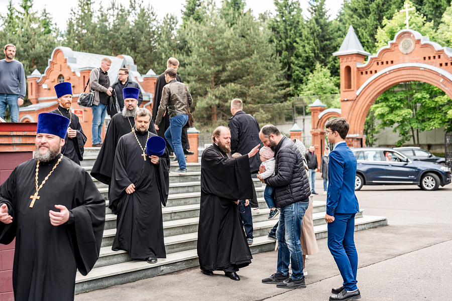 Божественная литургия в храме иконы Божией Матери «Утоли мои печали» деревни Одинцово г.о. Домодедово